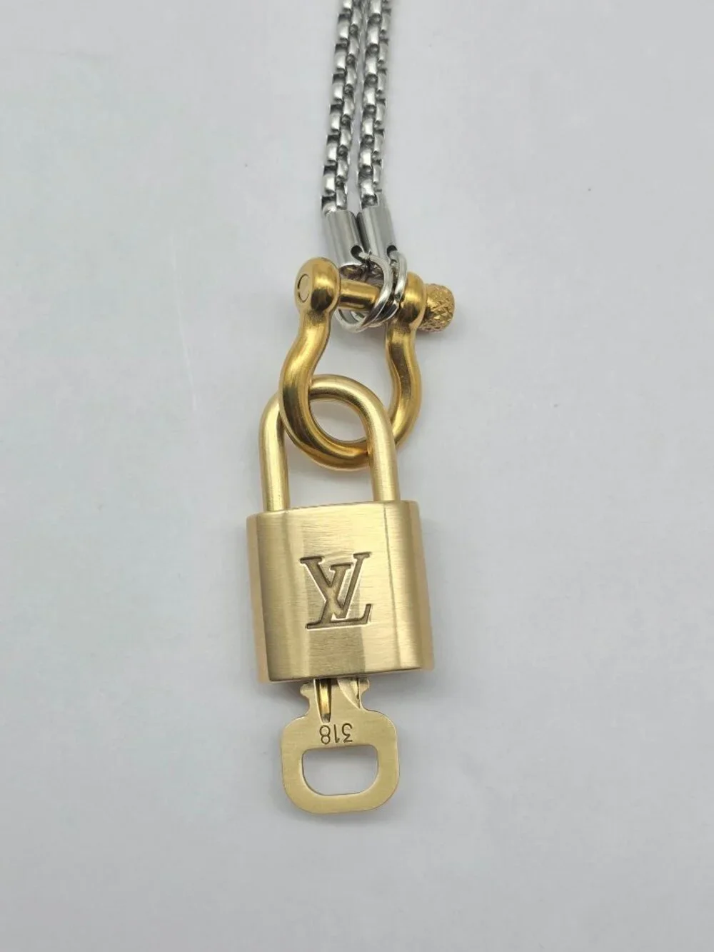 Horse Show Style Stainless Steel Chain with Authentic Louis Vuitton Padlock